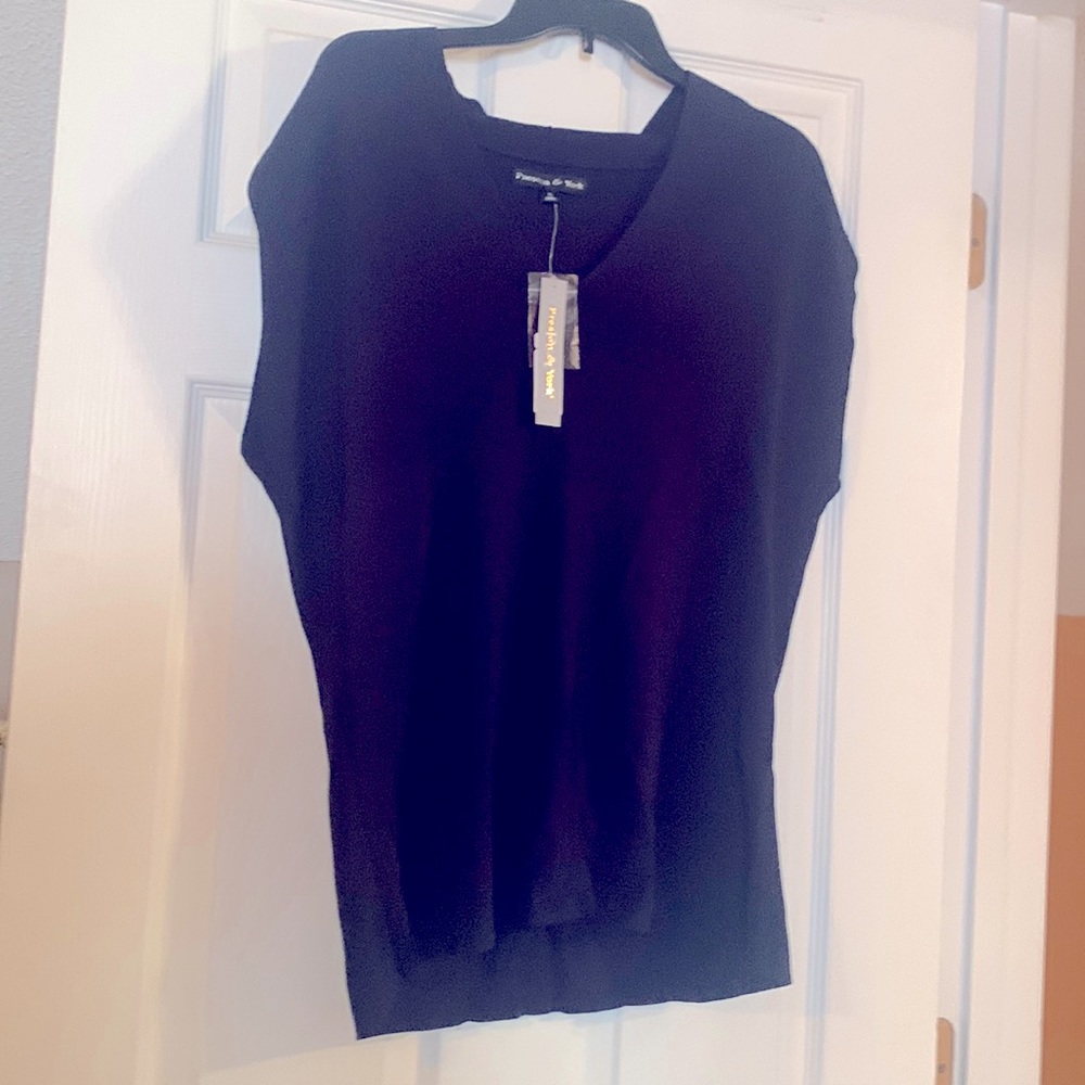 *NWT navy blue Preston & York sleeveless women’s top